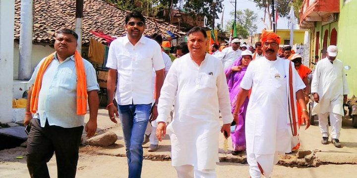विधानसभा क्षेत्र के ग्रामीण अंचल में जनसम्पर्क